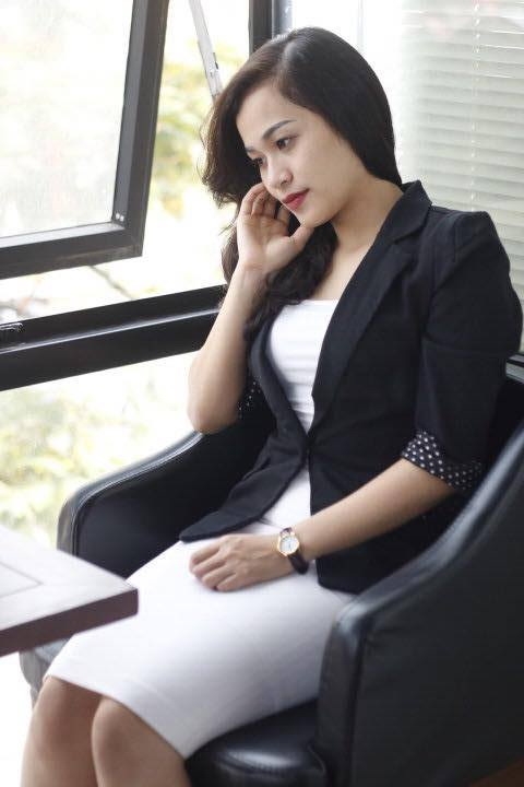 Cô giáo trẻ này cho biết, cho dù có lời mời hấp dẫn hơn, mình vẫn gắn bó với nghề giáo viên
