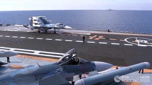 [ẢNH] Khoảnh khắc đẹp của tàu sân bay Nga tham chiến ở Syria  ảnh 1