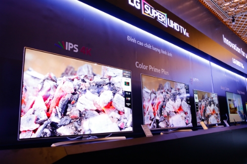 4K nở rộ ở Việt Nam khi giá giảm mạnh, nhiều model phổ thông xuất hiện.