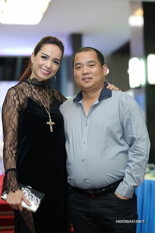 ky-duyen-den-ung-ho-ban-trai-lam-mc-10