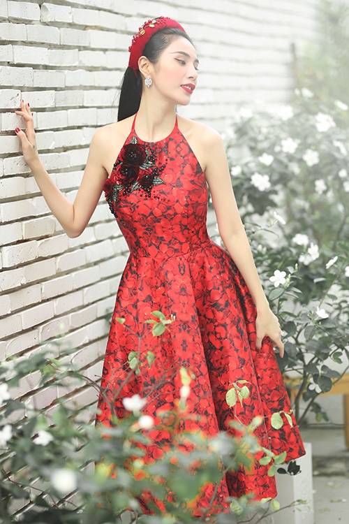 thuy-tien-khoe-vong-eo-nho-nhan-5