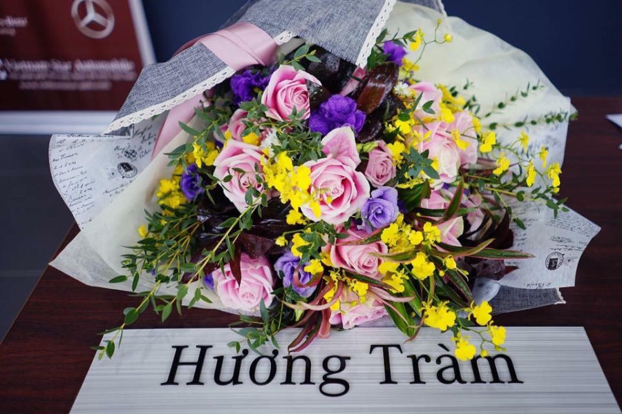 huong tram lam viec quen an quen ngu de co tien tau xe 2,1 ty dong hinh anh 3