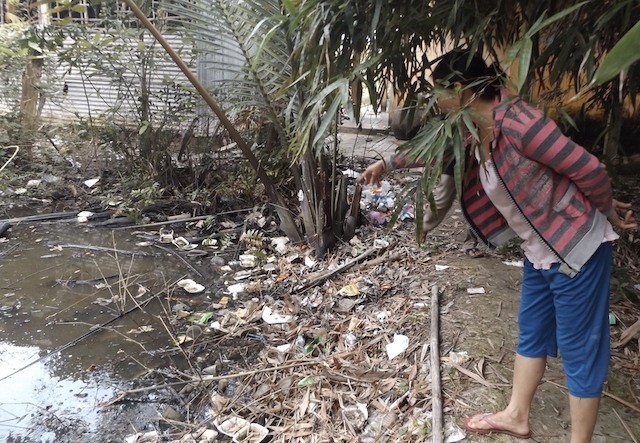 Loi khai nghi pham dam chet nam giao vien tieu hoc o truong hinh anh 1