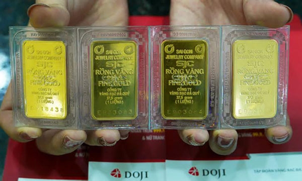 Giá vàng hôm nay 13/1: Tăng vọt, nhà đầu tư bất an