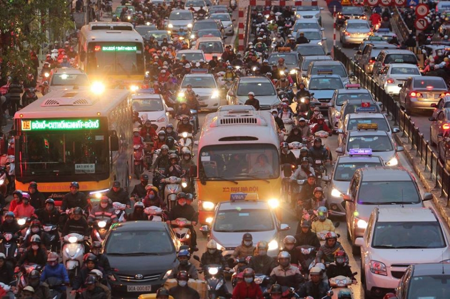 Hà Nội lại kẹt ứ mọi ngả chiều cuối tuần