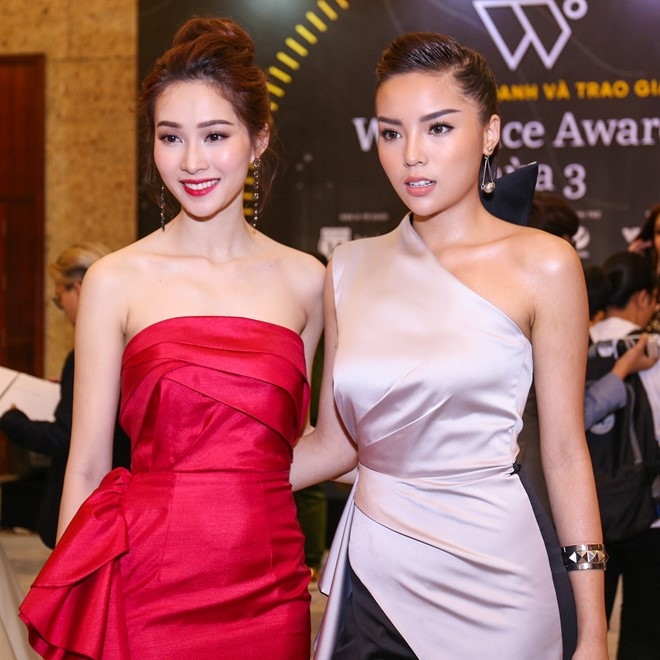 Ky Duyen kem tuoi tan tren tham do su kien hinh anh 2