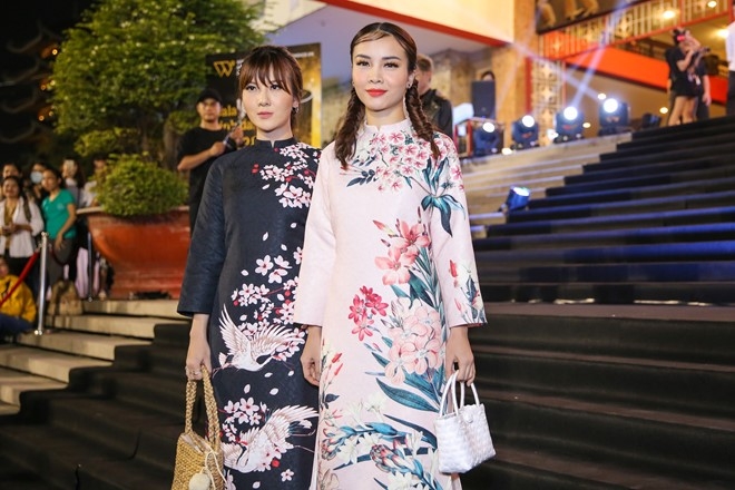 Ky Duyen kem tuoi tan tren tham do su kien hinh anh 13