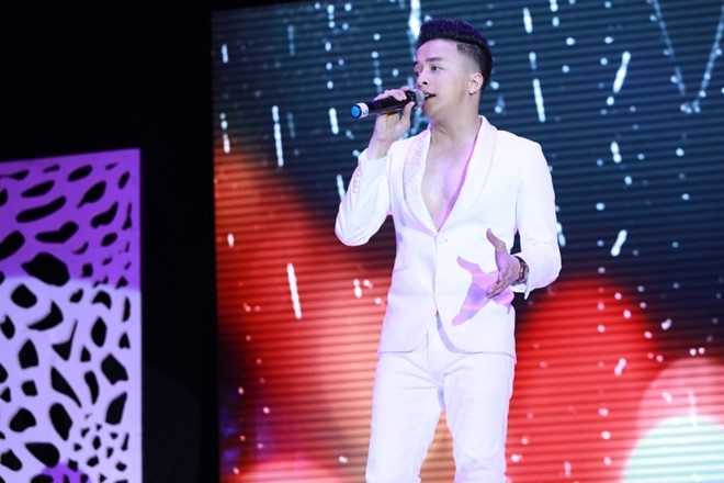 Ho Ngoc Ha coi bo giay song ca cung Dan Truong hinh anh 5