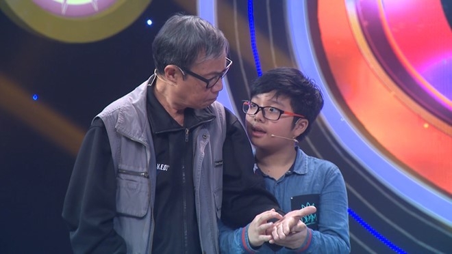 MC Thao Van xuc dong truoc tinh cam cua cha Cong Ly hinh anh 1