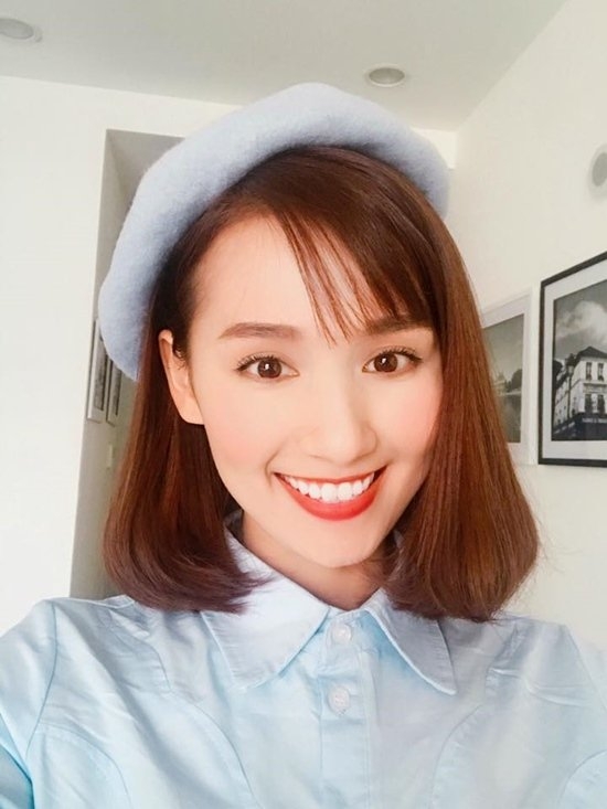 Sau nỗi buồn mất mẹ, MC Kỳ Duyên trở lại đằm thắm, quyến rũ