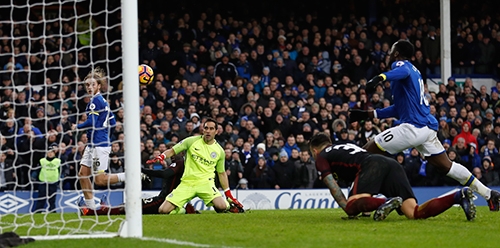 everton-4-0-man-city-cu-nga-sap-mat-cua-thay-tro-guardiola-2