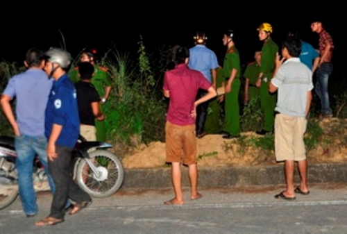 lan-tim-ke-giet-ban-gai-vut-xac-ben-duong-tu-dong-trang-thai-lo-so-tren-facebook-1
