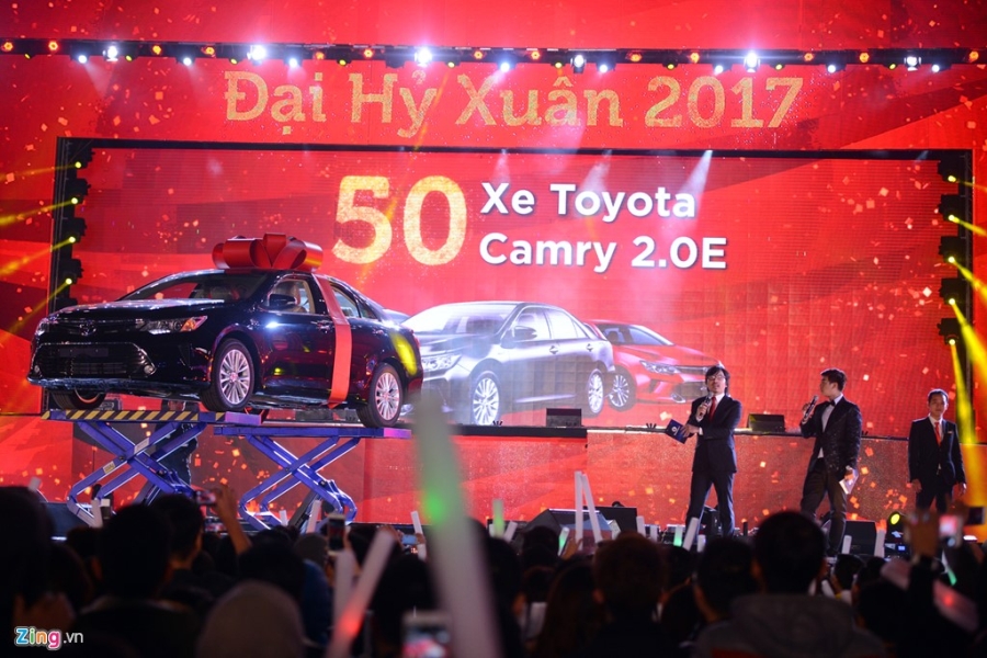 Dàn sao Việt đốt nóng mùa đông Hà Nội tại 'Đại hỷ xuân 2017' hình ảnh 20 Dan sao Viet dot nong mua dong Ha Noi tai 'Dai hy xuan 2017' hinh anh 20