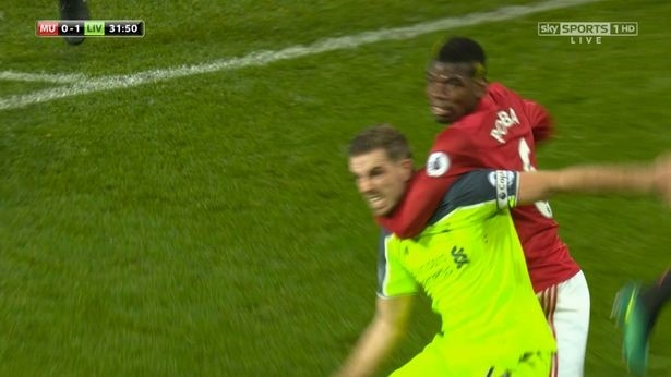 Ngay Pogba thanh 'Pogbad' hinh anh 1
