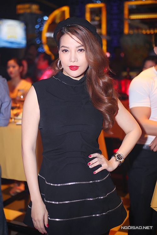 phi-thanh-van-khoe-nguc-day-ben-vo-binh-minh-4