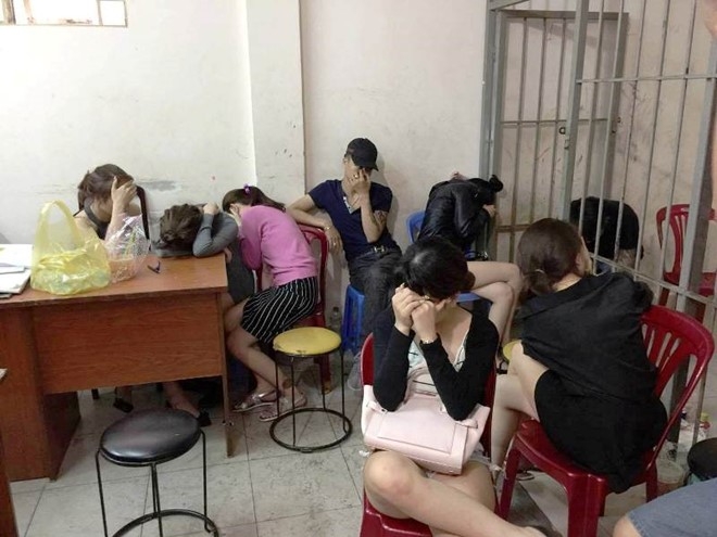Hang chuc nam nu phe ma tuy trong nha hang o Sai Gon hinh anh 1