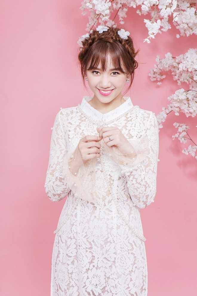 Hari Won mac ao dai cach tan don xuan hinh anh 3