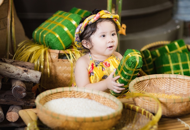 Khánh My còn quá nhỏ để có thể tạo dáng chụp ảnh nhưng cô bé lại có những biểu cảm tự nhiên quá đỗi dễ thương.