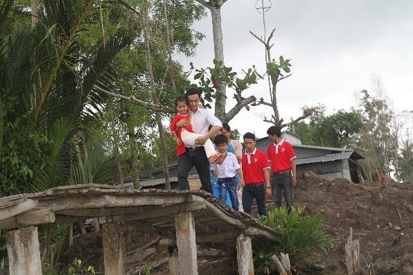 Nhung hoat dong y nghia cua sao Viet trong dip Tet hinh anh 7