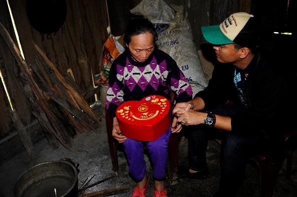 Nhung hoat dong y nghia cua sao Viet trong dip Tet hinh anh 8