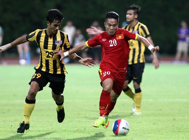 U.23 VN (phải) từng thắng đậm U.23 Malaysia tại SEA Games 2015   /// Khả Hòa