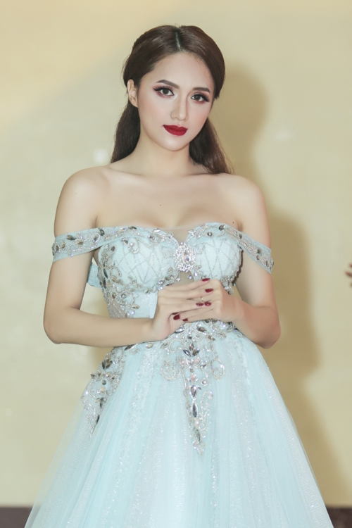 huong-giang-idol-mac-tre-nai-khoe-vong-1-6