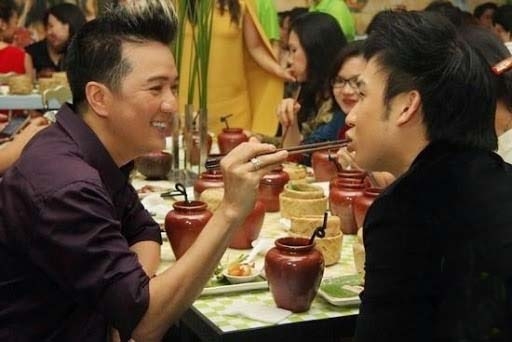 dam vinh hung- duong trieu vu om o chieu tro voi chuyen tinh dong gioi? hinh anh 2
