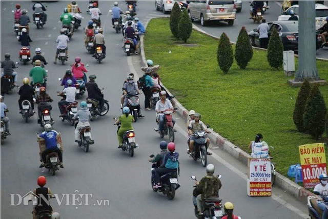 tp.hcm: cua ngo ben xe mien dong ket cung hinh anh 2