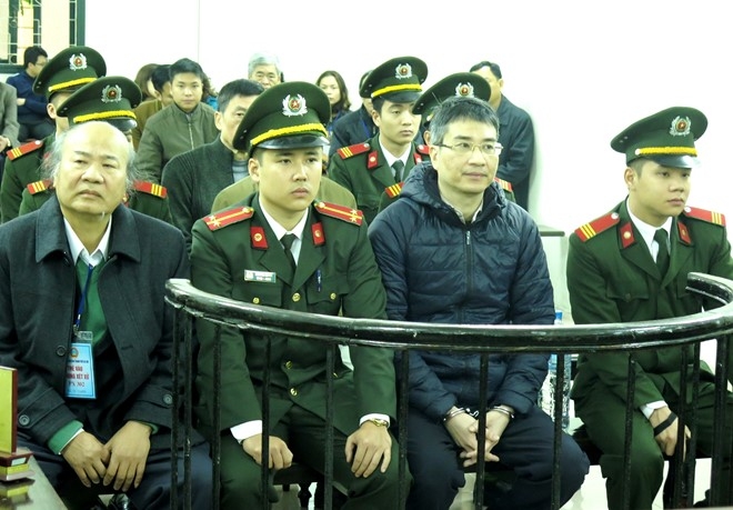 Vang nhieu luat su trong vu xu Giang Kim Dat hinh anh 1