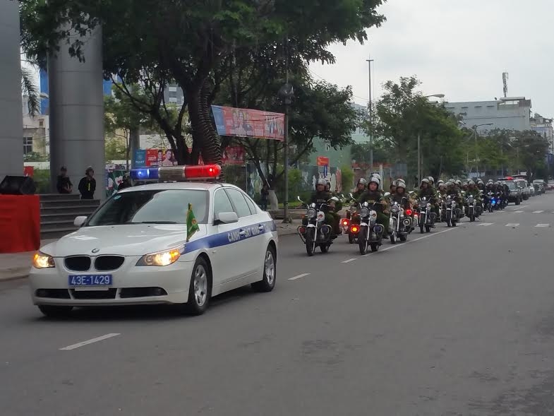 da nang ra quan tan cong, tran ap toi pham dip tet hinh anh 1