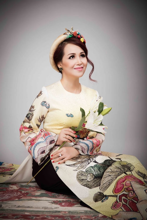 hoa-hau-dieu-hoa-duyen-dang-ao-dai-ngay-giap-tet-1