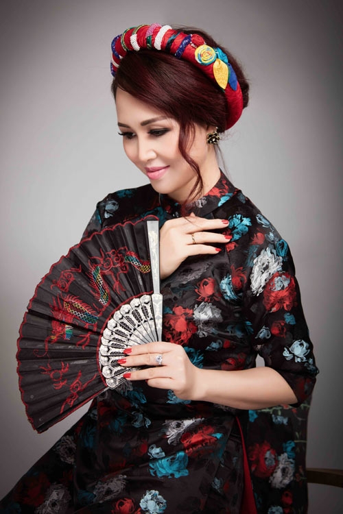 hoa-hau-dieu-hoa-duyen-dang-ao-dai-ngay-giap-tet-5
