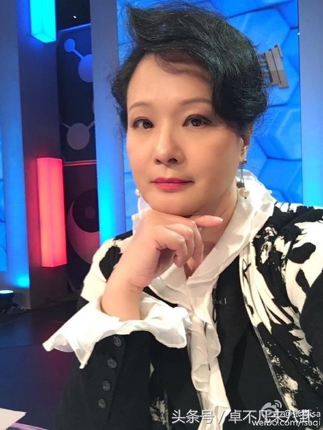 My nhan 'Tay du ky 1986': Giau kech xu, dong phim chi vi vui hinh anh 3