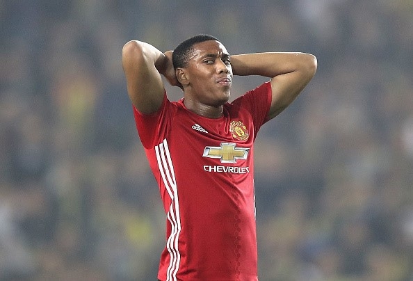 Fan tra phi de xem anh kheu goi cua bo moi Martial hinh anh 8