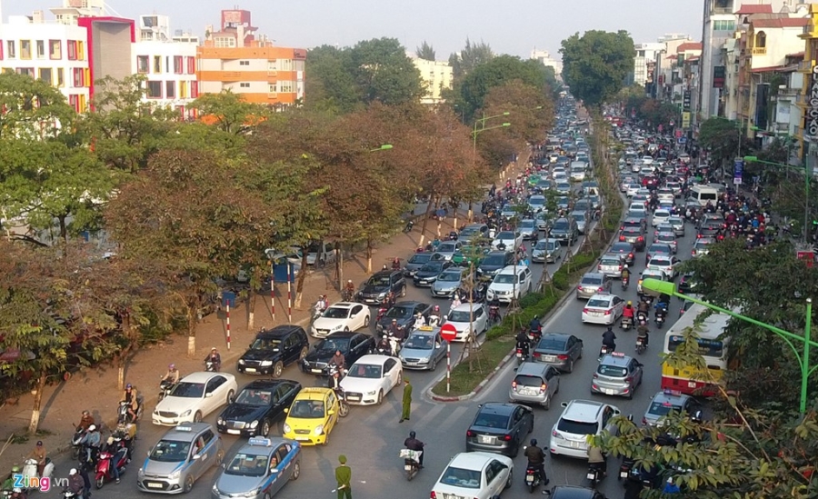 Oto tran ra duong, Ha Noi un tac nghiem trong hinh anh 2