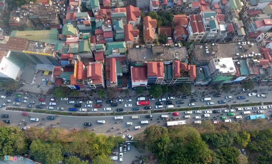 Oto tran ra duong, Ha Noi un tac nghiem trong hinh anh 6