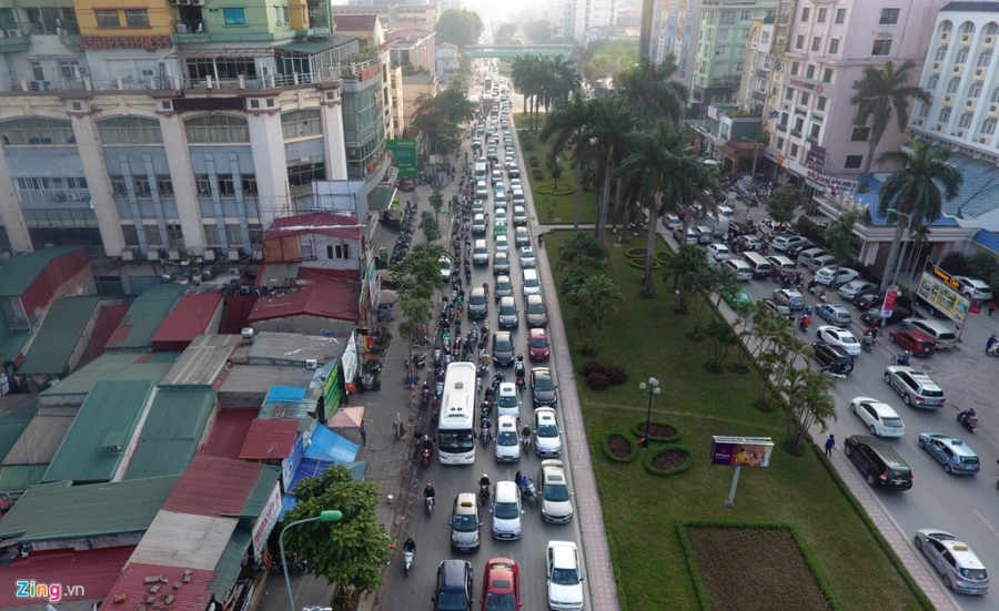 Oto tran ra duong, Ha Noi un tac nghiem trong hinh anh 7