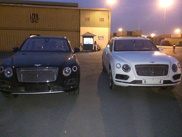 Tay chơi miền Trung đập hộp Bentley Bentayga hơn 20 tỷ Đồng - Ảnh 1.
