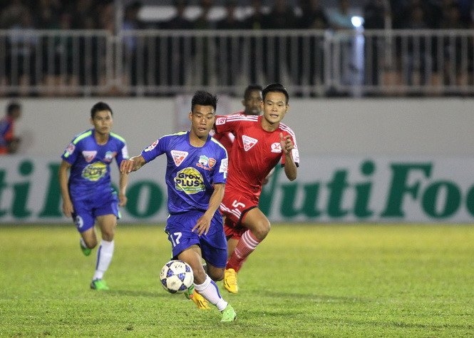 Cầu thủ V-League được thưởng Tết “kịch khung” 1 tháng lương