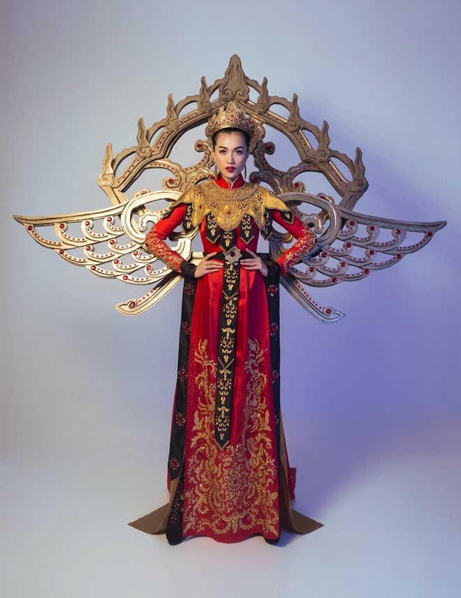 Trang phuc truyen thong la mat Le Hang mac o Miss Universe hinh anh 7