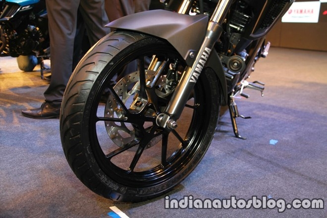 Yamaha trinh lang naked bike FZ 25 moi hinh anh 5