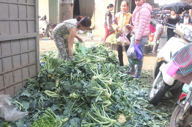 30 Tết, rau xanh tăng giá, thịt lợn giảm