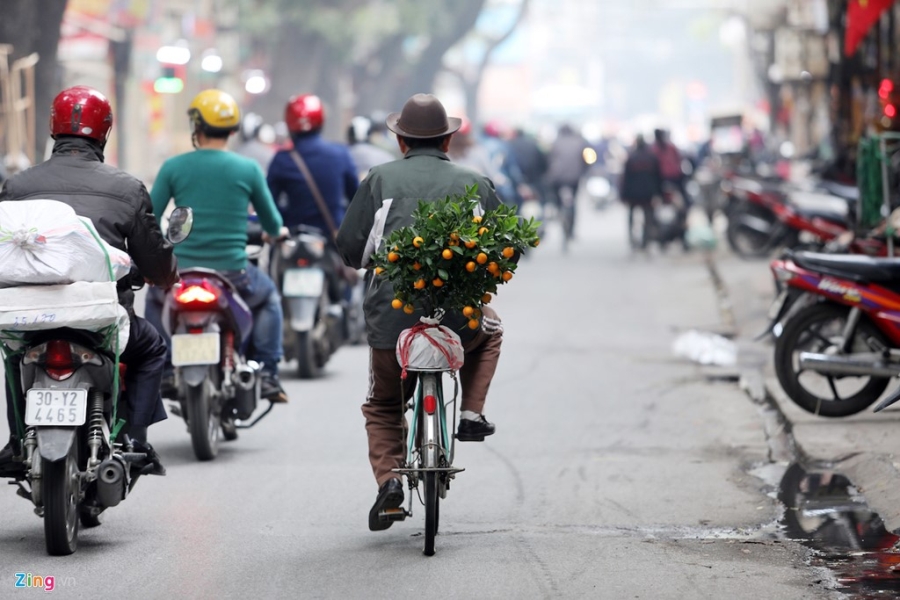 Giap Tet, Ha Noi 'chi con ta voi nong nan' hinh anh 2
