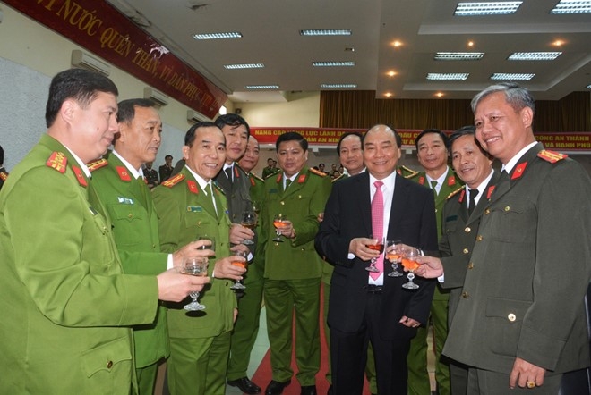 Thu tuong Nguyen Xuan Phuc chuc Tet tai Da Nang hinh anh 2
