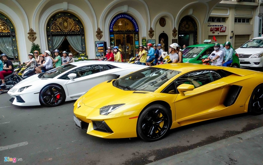 Cuong Do La va cac dai gia Sai Gon choi Tet bang Lamborghini hinh anh 10