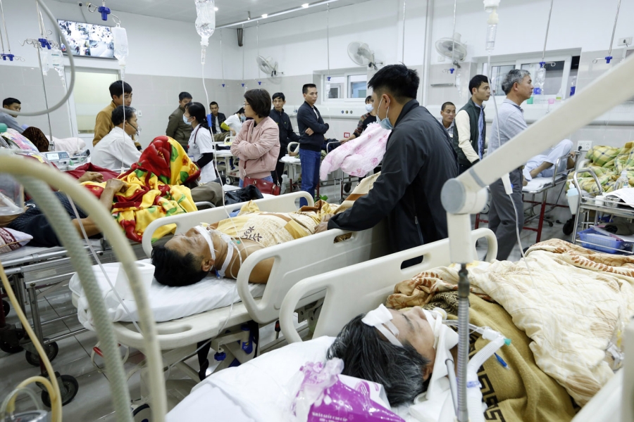 hang chuc nguoi non ra mau, nhap vien vi uong nhieu bia ruou tet hinh anh 3