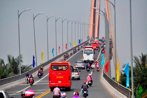 Dân miền Tây ùn ùn trở lại Sài Gòn sau Tết ảnh 4