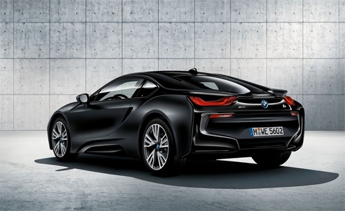 bmw-i8-ban-dac-biet-den-tuyen-1