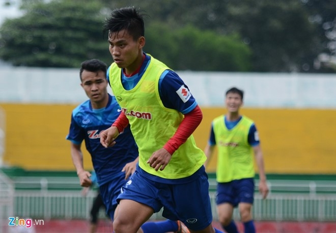 HLV Huu Thang nhac Cong Phuong bot ruom ra hinh anh 6