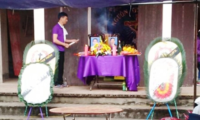Đám tang bố con ông Vĩnh vào ngày cuối năm sau vụ tai nạn giao thông nghiêm trọng (ảnh TPO)